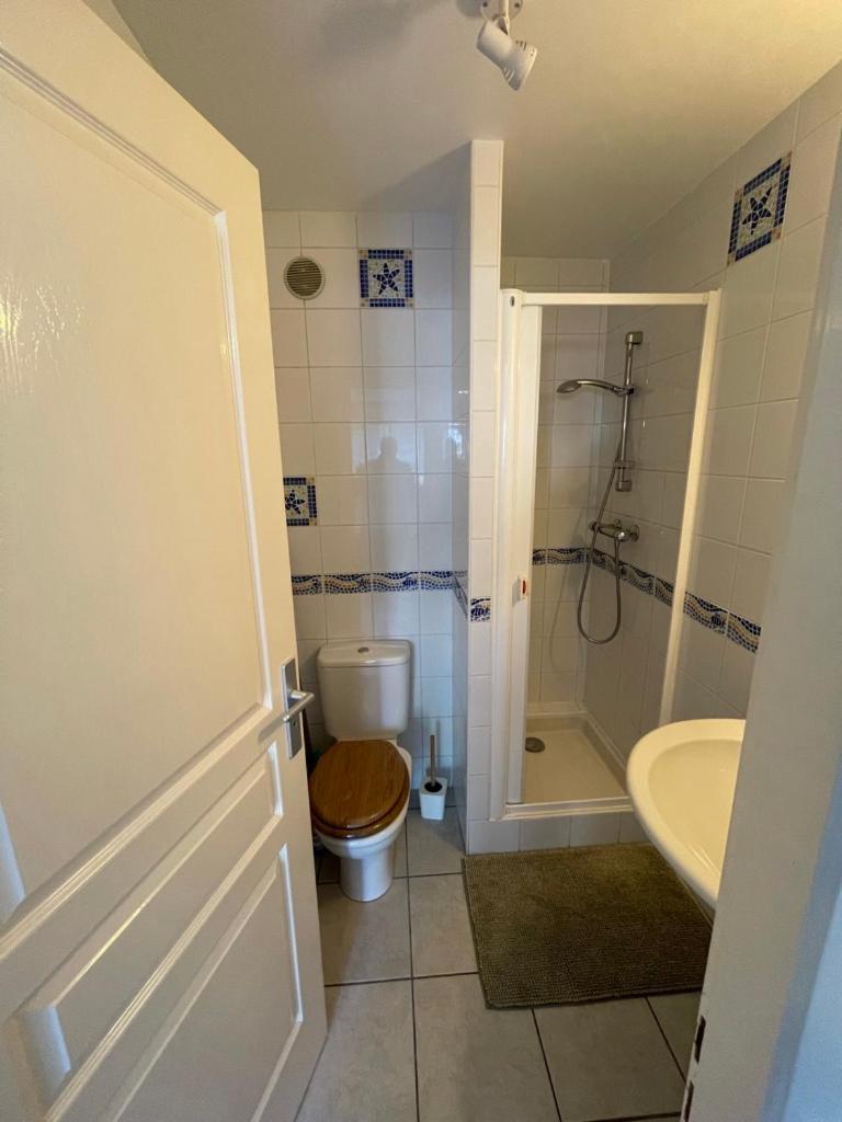 Appartement Ou Studio En Hyper Centre, Pour La Plage Et La Rue Pietonne Il Suffit De Traverser La Rue , Voir La Photo Principale Andernos-les-Bains Εξωτερικό φωτογραφία