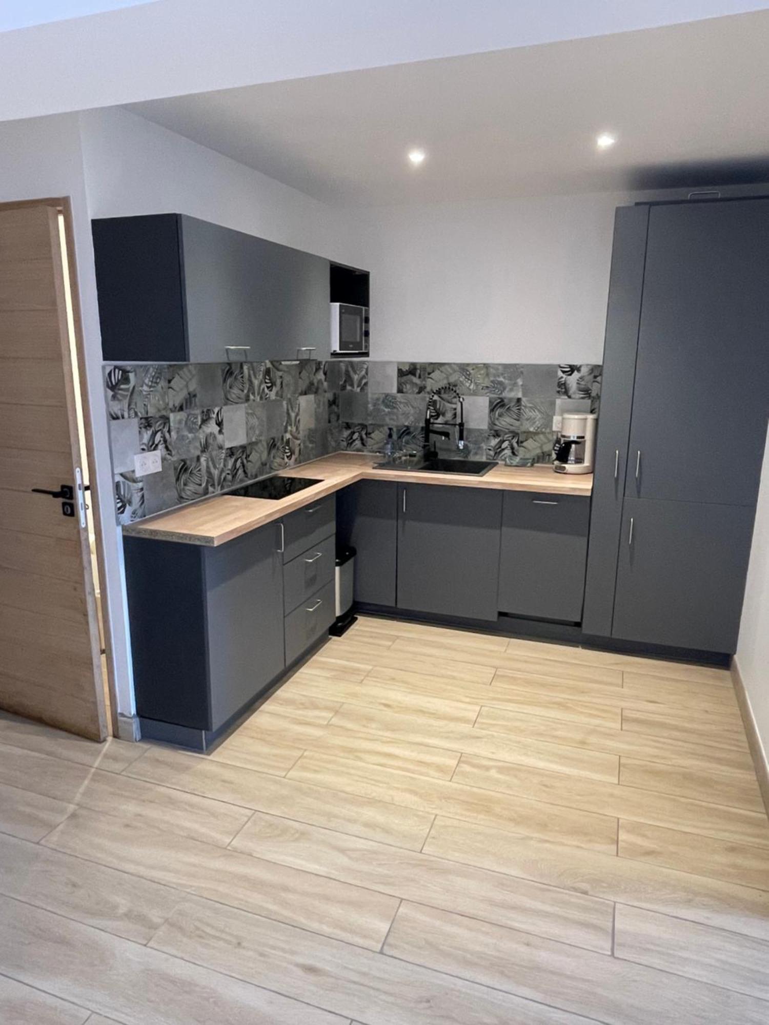 Appartement Ou Studio En Hyper Centre, Pour La Plage Et La Rue Pietonne Il Suffit De Traverser La Rue , Voir La Photo Principale Andernos-les-Bains Εξωτερικό φωτογραφία