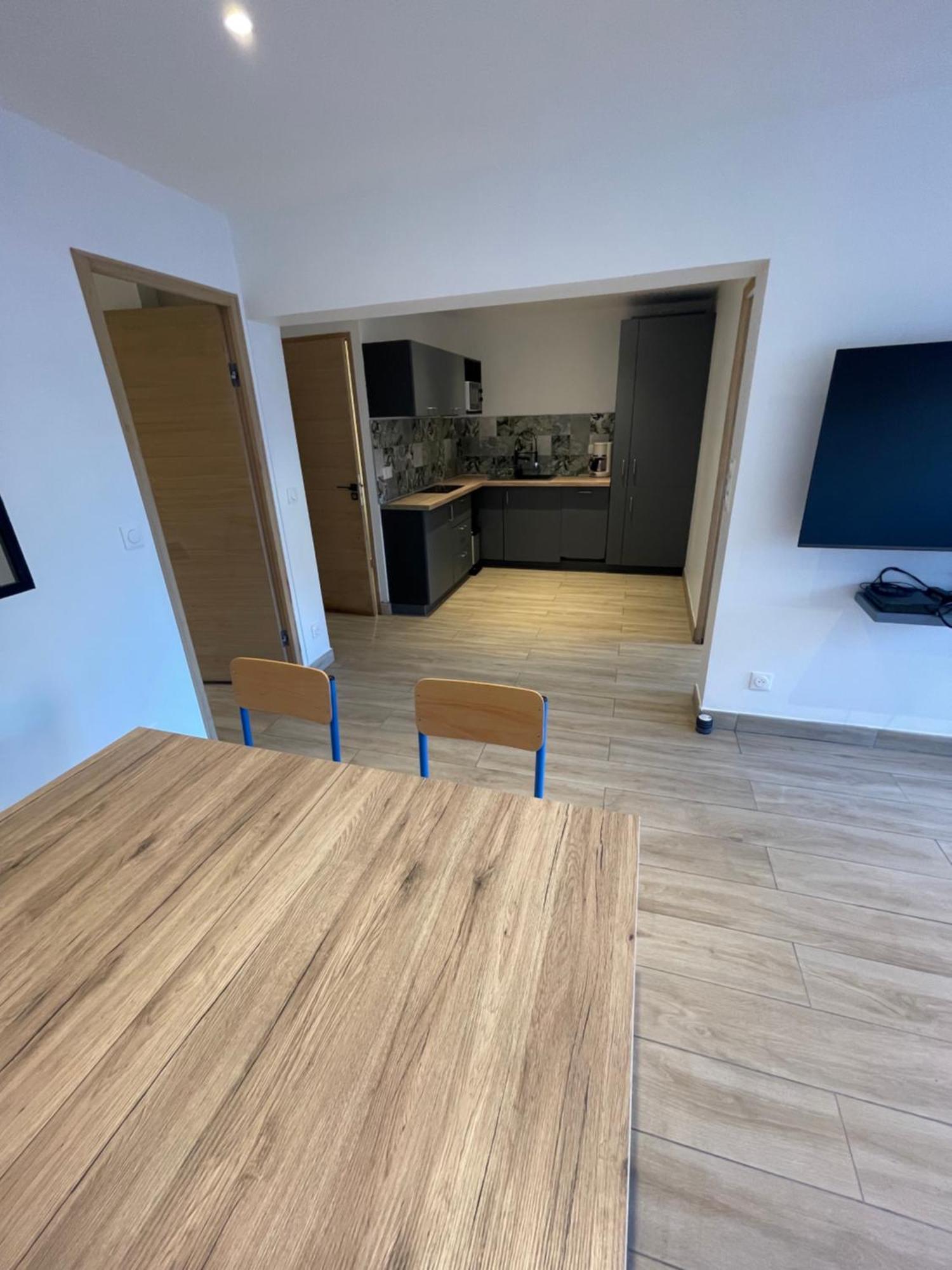 Appartement Ou Studio En Hyper Centre, Pour La Plage Et La Rue Pietonne Il Suffit De Traverser La Rue , Voir La Photo Principale Andernos-les-Bains Εξωτερικό φωτογραφία