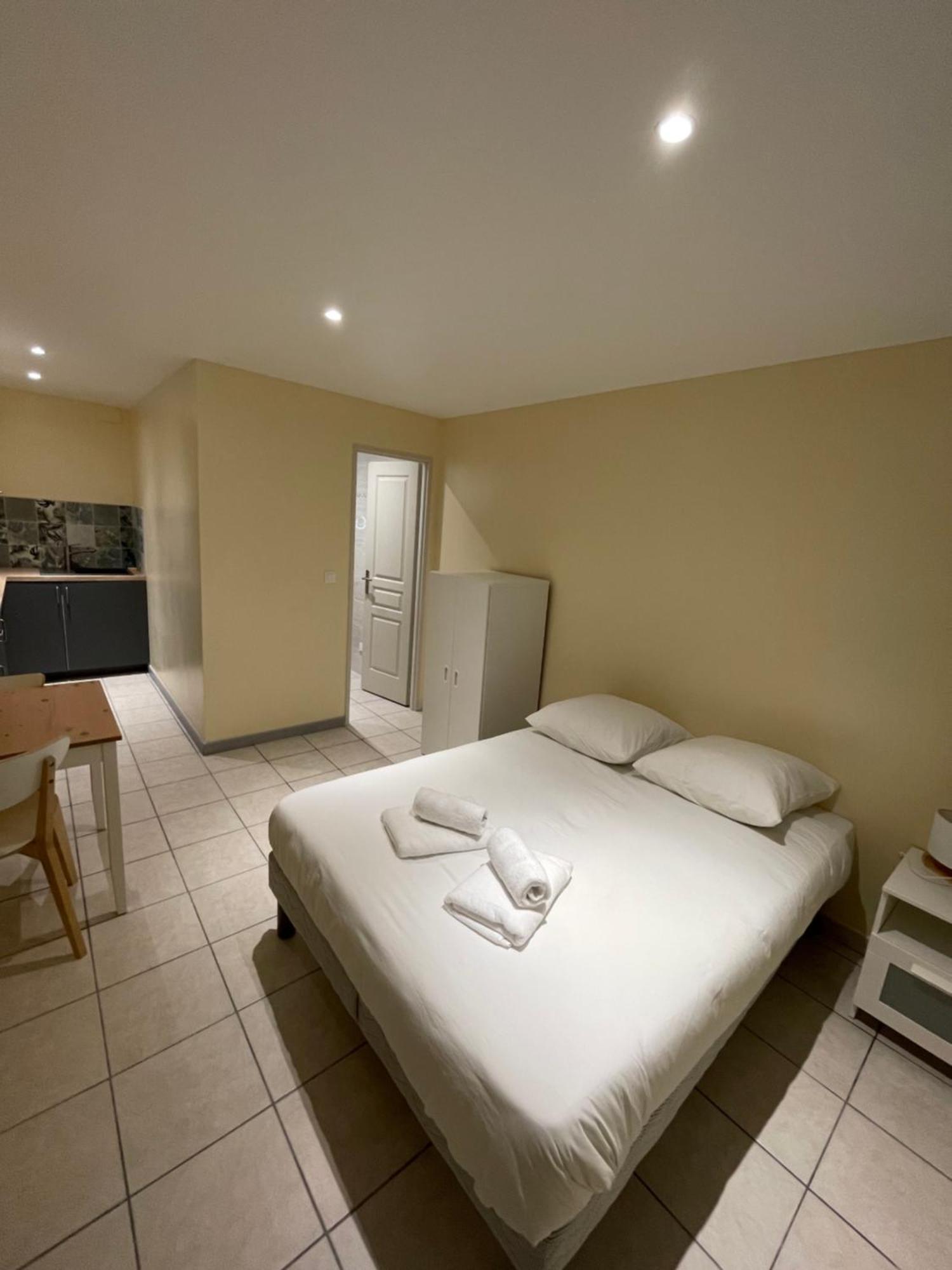 Appartement Ou Studio En Hyper Centre, Pour La Plage Et La Rue Pietonne Il Suffit De Traverser La Rue , Voir La Photo Principale Andernos-les-Bains Εξωτερικό φωτογραφία