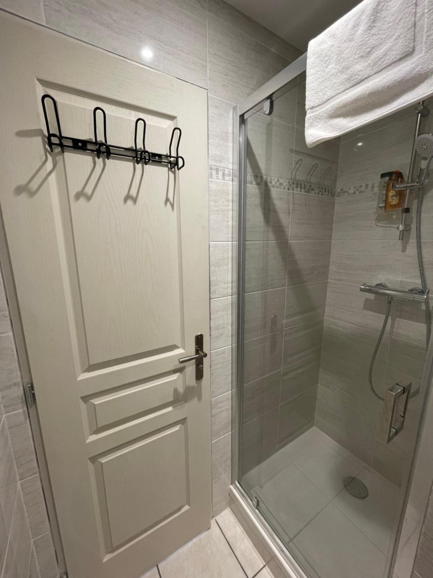 Appartement Ou Studio En Hyper Centre, Pour La Plage Et La Rue Pietonne Il Suffit De Traverser La Rue , Voir La Photo Principale Andernos-les-Bains Εξωτερικό φωτογραφία